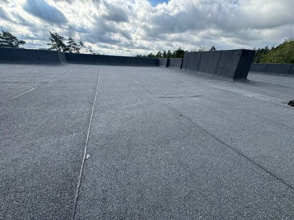 prilydoma bituminė stogo danga